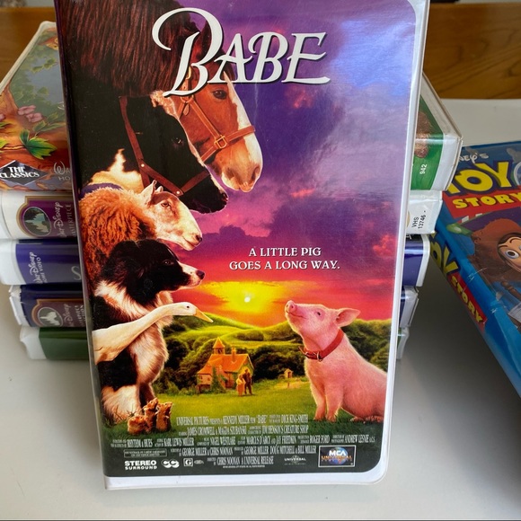4 Family-Friendly Animated Classics, VHS - Picture 3 of 5